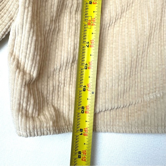 American Eagle Cropped Corduroy Shacket - Picture 8 of 8
